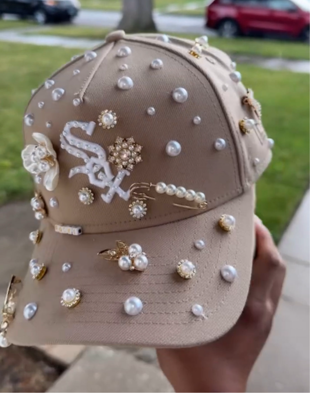 Beige whitesox cap