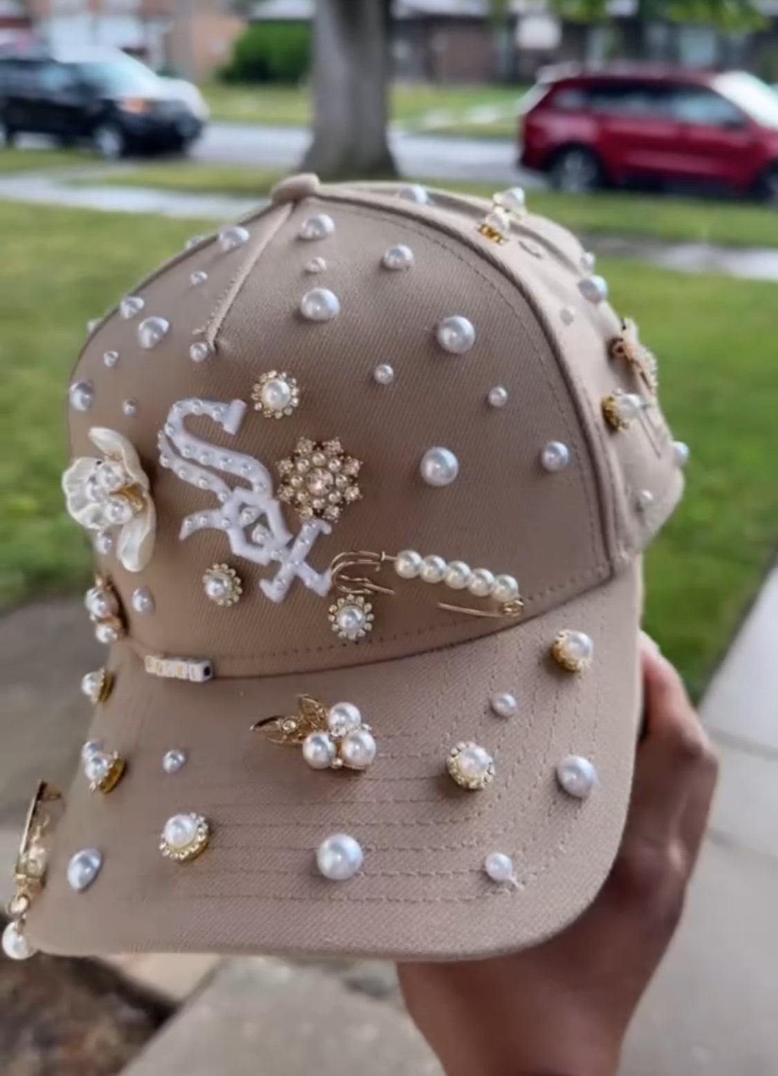 Beige whitesox cap