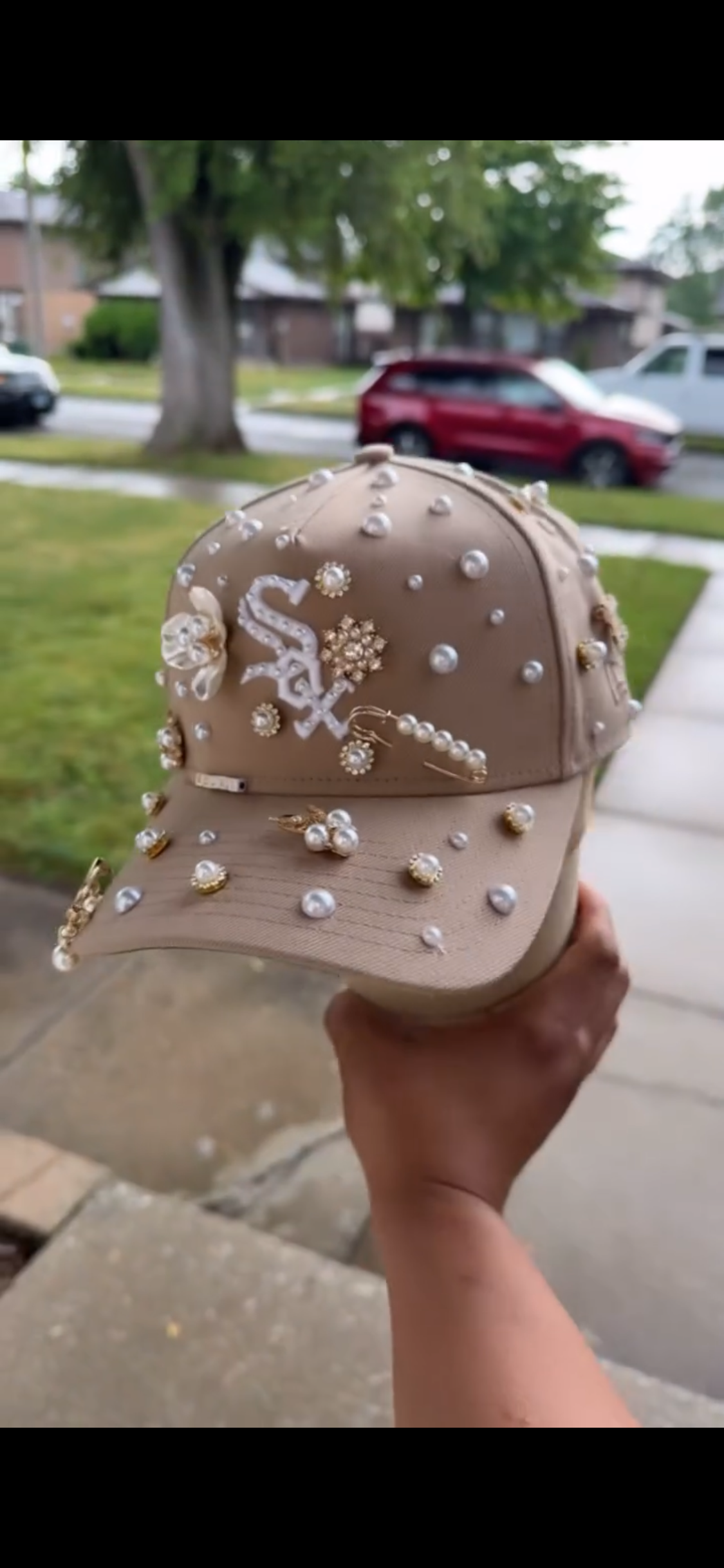 Beige whitesox cap