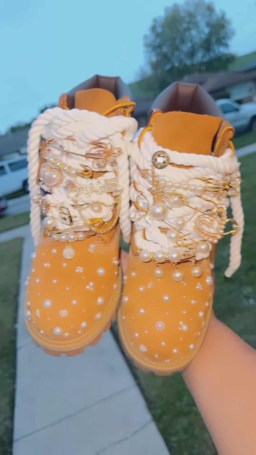 Custom Timbs (Chicago customer) DROP OFF
